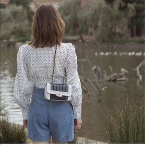 Meet your Posher, Yiji